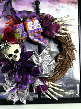 Load image into Gallery viewer, Skeleton Wreath, Day of the Dead Wreath, Halloween Decor