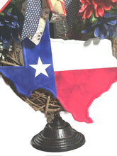 Load image into Gallery viewer, Patriotic Wreath, Texas Flag Wreath, Home Decor