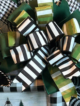 Load image into Gallery viewer, Merry Christmas Wreath, Christmas Decor, Black and White Christmas