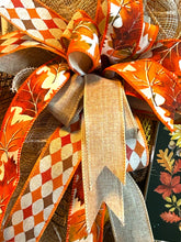 Load image into Gallery viewer, Welcome Friends Fall Wreath, Autumn Wreath, Fall Decor