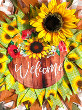 Load image into Gallery viewer, Welcome Wreath, Sunflower Wreath, Everyday Wreath