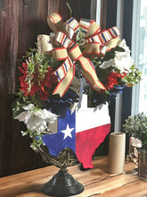 Load image into Gallery viewer, Patriotic Wreath, Texas Flag Wreath, Home Decor