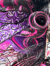 Load image into Gallery viewer, Scary Clown Wreath, Halloween Wreath, Halloween Scary Decor, Pink and Black Halloween