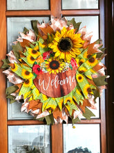 Load image into Gallery viewer, Welcome Wreath, Sunflower Wreath, Everyday Wreath