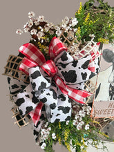 Load image into Gallery viewer, Hello Sweet Cheeks Wreath, Farmhouse Wreath, Home Decor, Cow Wreath
