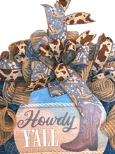 Load image into Gallery viewer, Howdy Y’All Wreath, Cowboy Wreath, Cowboy Decor, Boot Cowboy, Barn Decor, Western