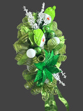 Load image into Gallery viewer, Snowman Swag, Green and White Christmas, Christmas Swag, Christmas Decor