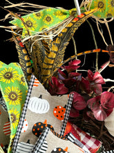 Load image into Gallery viewer, Scare Crow Wreath, Fall Wreath, Thanksgiving Decor, Fall Decor