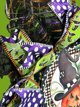 Load image into Gallery viewer, Pumpkin Scarecrow Wreath, Halloween Decor, Thanksgiving Decor, Fall Decor