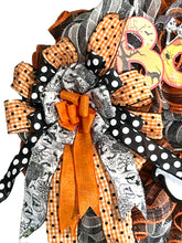 Load image into Gallery viewer, Ghost Wreath, Halloween Wreath, Halloween Decor