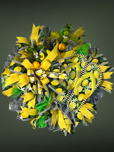Load image into Gallery viewer, Spring Summer Lemon Wreath Lemon Flip Flops