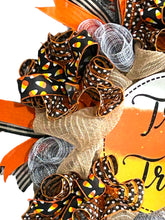 Load image into Gallery viewer, Trick or Treat Wreath Halloween Wreath Halloween Decor