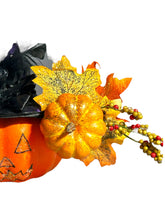 Load image into Gallery viewer, Pumpkin Center Piece