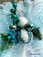 Load image into Gallery viewer, Happy Holidays Wreath