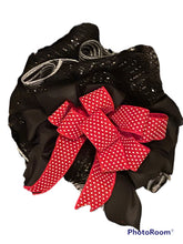 Load image into Gallery viewer, Fireman Service Wreath