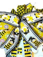 Load image into Gallery viewer, Bee Gnome Ribbon and Yarn Wreath