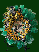 Load image into Gallery viewer, Bessie Cow Wreath Home Decor Farm House Decor