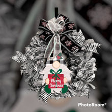 Load image into Gallery viewer, Gnome Merry Christmas Wreath