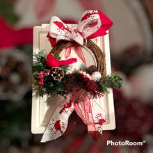 Load image into Gallery viewer, Christmas Cardinal Grapevine Wreath
