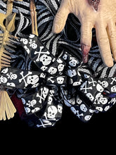Load image into Gallery viewer, Zombie Hand Skeleton Halloween Wreath