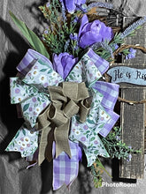 Load image into Gallery viewer, He Is Risen Cross Wreath