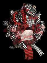 Load image into Gallery viewer, Welcome Friends Halloween Wreath