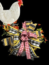 Load image into Gallery viewer, White Rooster Farmhouse Grapevine Wreath