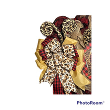 Load image into Gallery viewer, Love Wreath