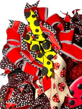 Load image into Gallery viewer, Ladybug Wreath