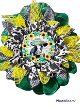 Load image into Gallery viewer, Ms Cow Wreath