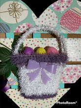 Load image into Gallery viewer, Easter Heart Door Hanger