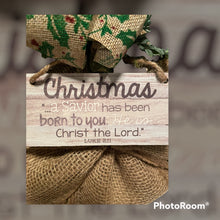 Load image into Gallery viewer, A Savior Has Been Born Grapevine Wreath