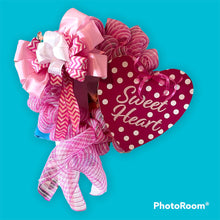 Load image into Gallery viewer, Sweet Heart Wreath