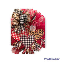 Load image into Gallery viewer, Three Hearts Wreath