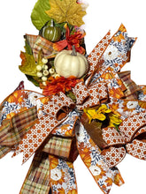 Load image into Gallery viewer, Fall Floral Grapevine Wreath
