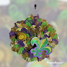 Load image into Gallery viewer, Fleur De Lis Mardi Gras Wreath, Mardi Gras