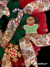 Load image into Gallery viewer, Gingerbread Candy Christmas Wreath