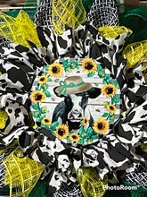 Load image into Gallery viewer, Ms Cow Wreath
