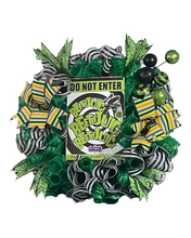 Load image into Gallery viewer, Beetle Juice Halloween Wreath