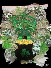 Load image into Gallery viewer, Welcome St. Patrick’s Day Wreath