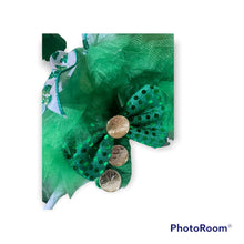Load image into Gallery viewer, St Patrick’s Shamrock Wreath