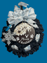 Load image into Gallery viewer, Merry Christmas Ribbon and Yarn Wreath