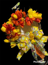 Load image into Gallery viewer, Tulip Wreath