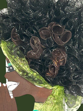 Load image into Gallery viewer, Praying DIVA Wreath Green & Black