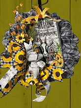 Load image into Gallery viewer, Welcome to Our Farmhouse Wreath