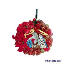 Load image into Gallery viewer, Nativity Christmas Wreath