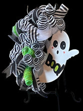 Load image into Gallery viewer, Boo Ghost Wreath Halloween Decor