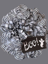 Load image into Gallery viewer, BOO Halloween Wreath