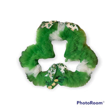 Load image into Gallery viewer, St Patrick’s Shamrock Wreath