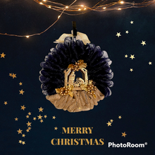 Load image into Gallery viewer, Nativity Christmas Wreath